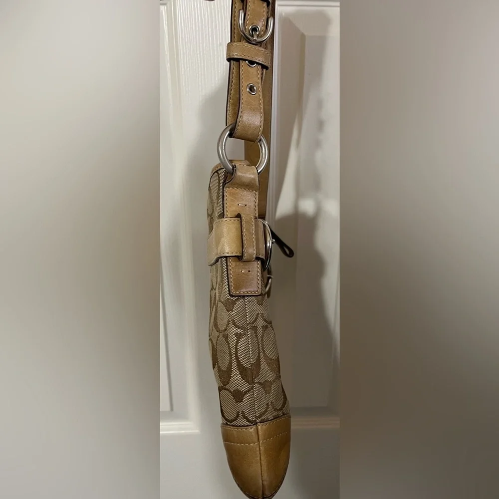 Coach Signature Brown and Tan Shoulder Bag - Picture 5 of 9